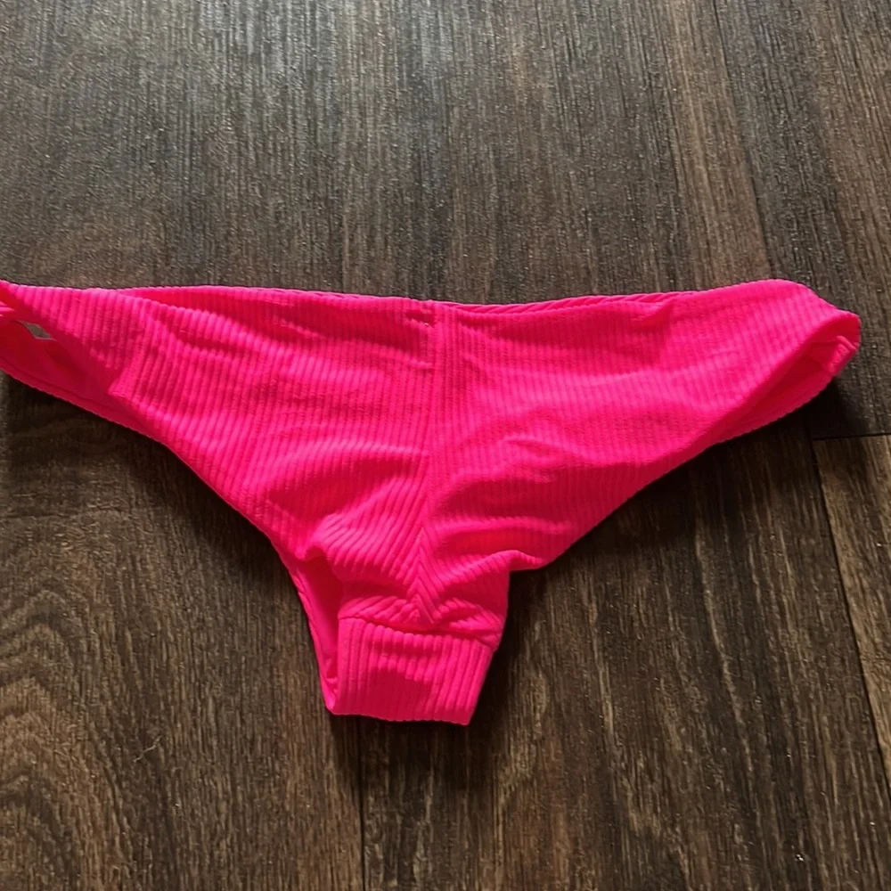 Frankie’s Hot Pink Bottoms